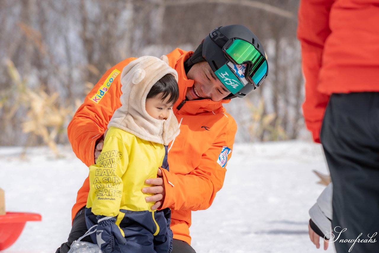 井山敬介さん＆清水宏保さんと一緒に雪遊び♪新しいカタチの子育てネットワークコミュニティ『Kids com』イベント、親子で楽しい［スノースポーツフェスティバル］in サッポロテイネ